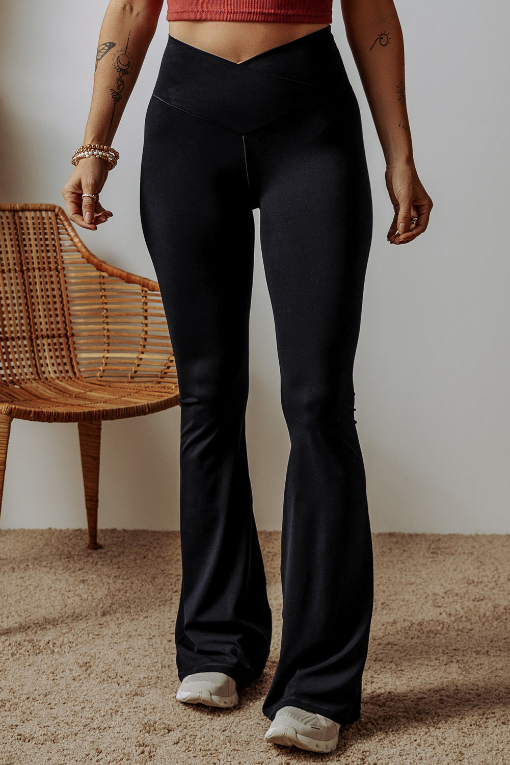 Black V Shape High Waist Flared Leggings 🇨🇳