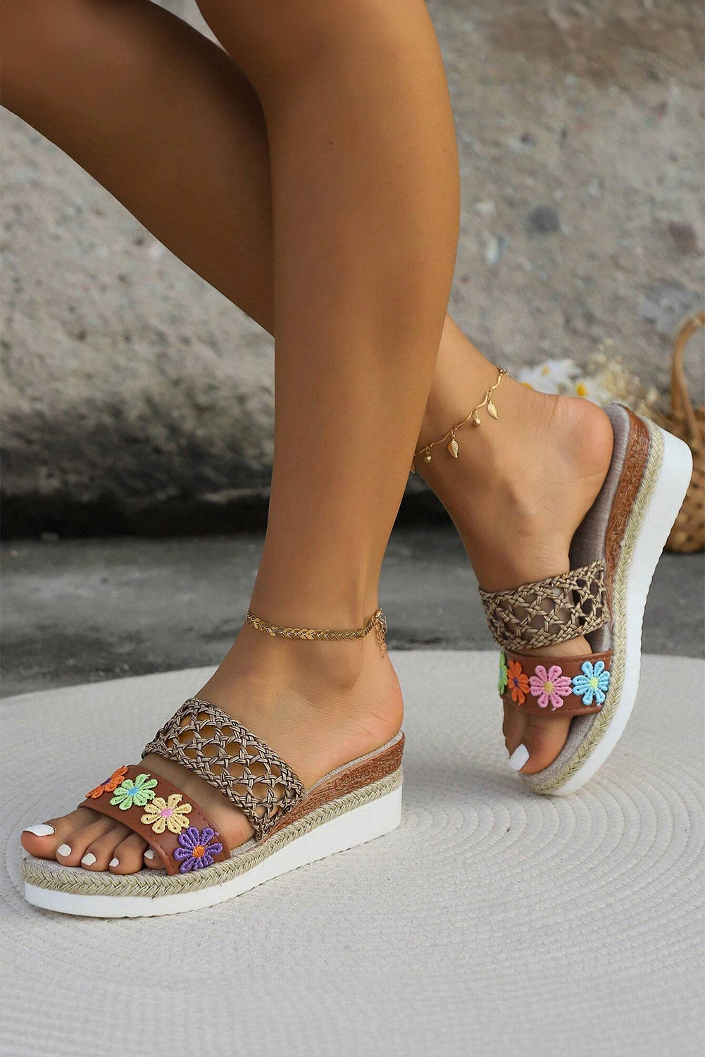 White Floral Print Braided Details Wedge Slippers 🇨🇳