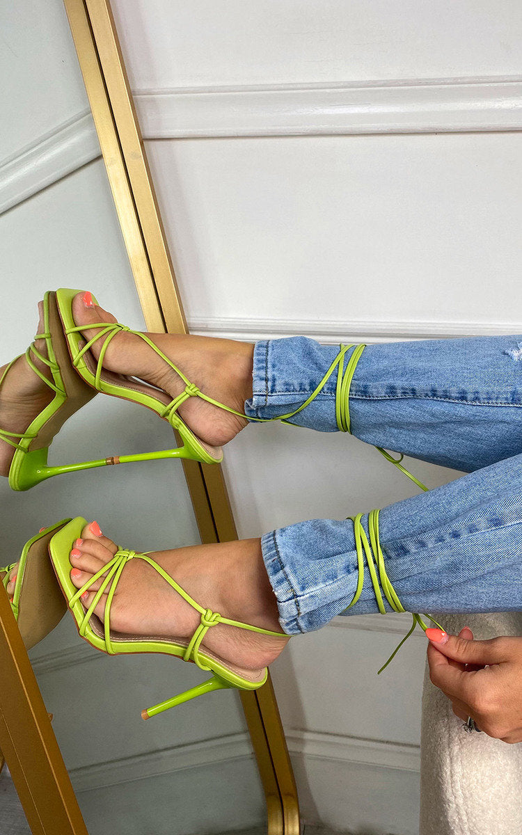 Lace Up Heels 🇬🇧
