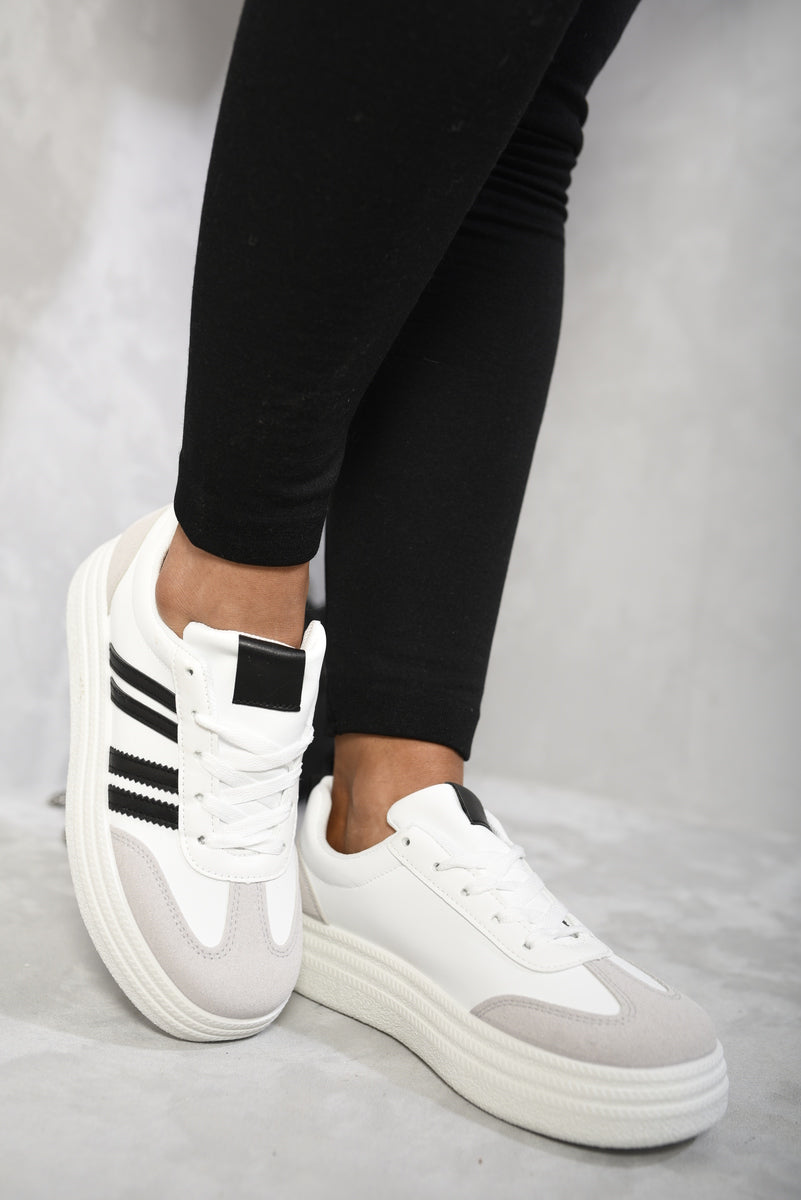 Striped Lace Up Trainers 🇬🇧