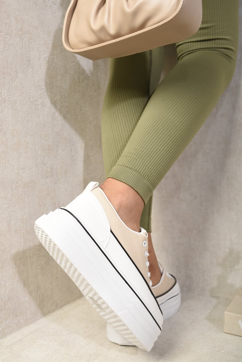 Platform Wedge Lace Up Trainers 🇬🇧
