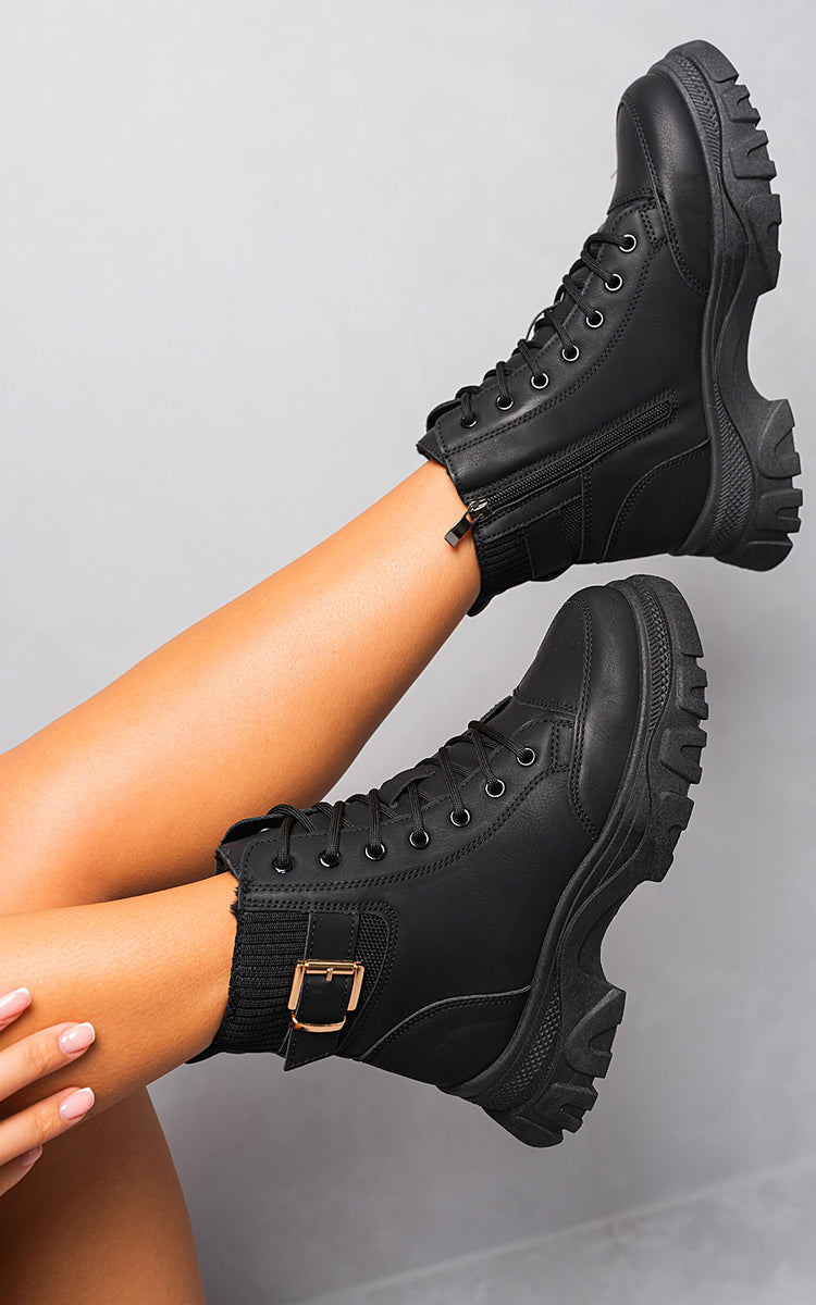 Chunky Lace Up Platform Ankle Boots 🇬🇧