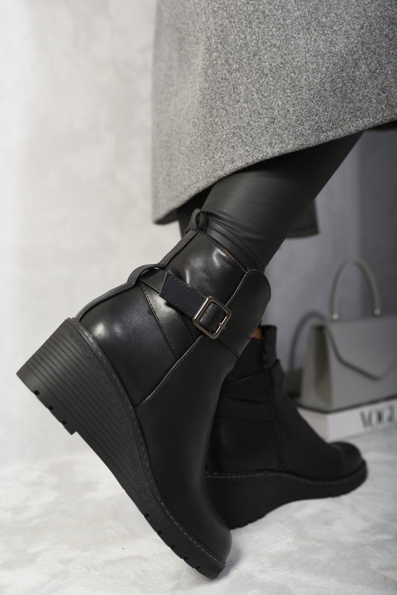 Side Zip Low Wedge Chelsea Ankle Boots 🇬🇧