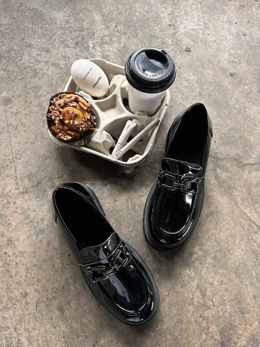 Chain Detail Casual Slip On Shoes 🇬🇧