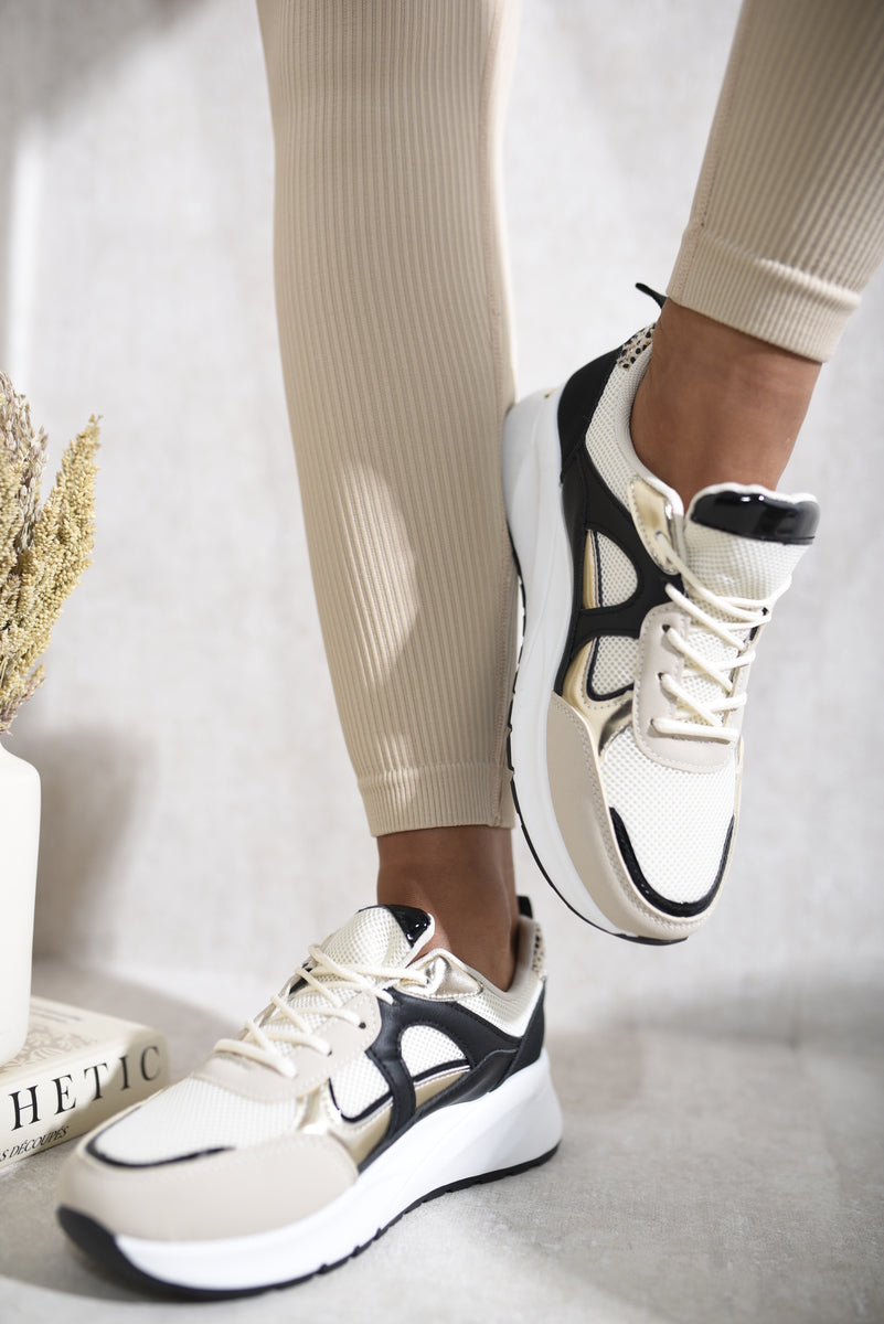 Low-Top Lace-Up Trainers 🇬🇧