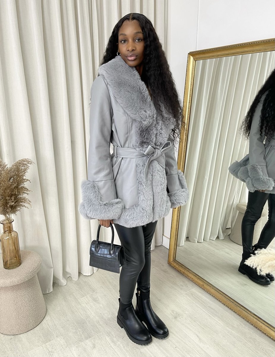Faux Fur Trim Winter Jacket 🇬🇧