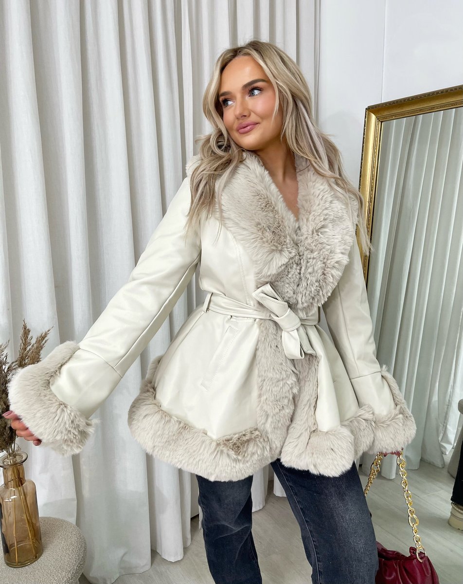 Faux Fur Trim Winter Jacket 🇬🇧