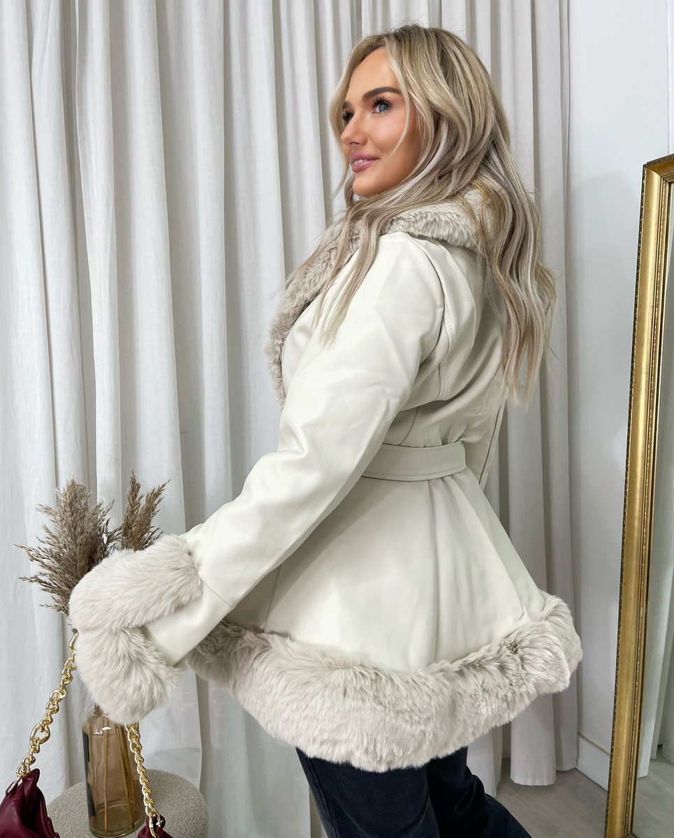 Faux Fur Trim Winter Jacket 🇬🇧