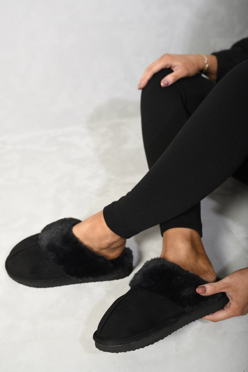 Fuzzy Faux Fur Lined Slip-On Slippers 🇬🇧