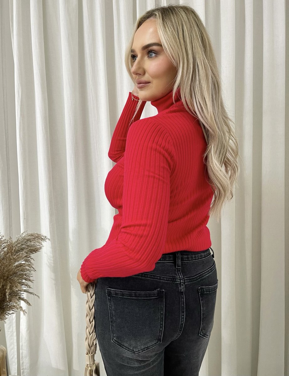 Fitted Long Sleeve Fluffy Knitted Top 🇬🇧