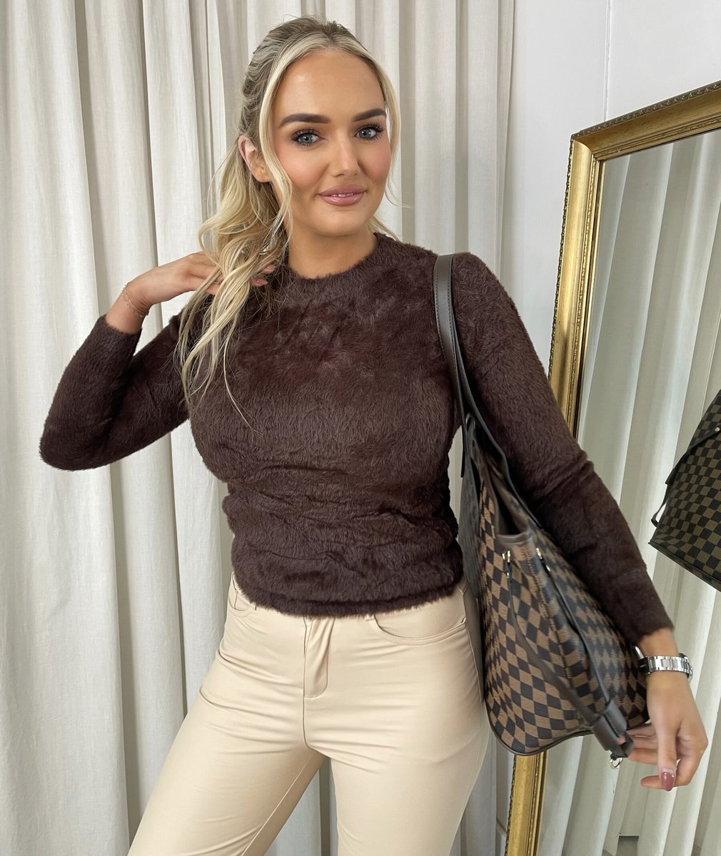 Fitted Long Sleeve Fluffy Knitted Top 🇬🇧