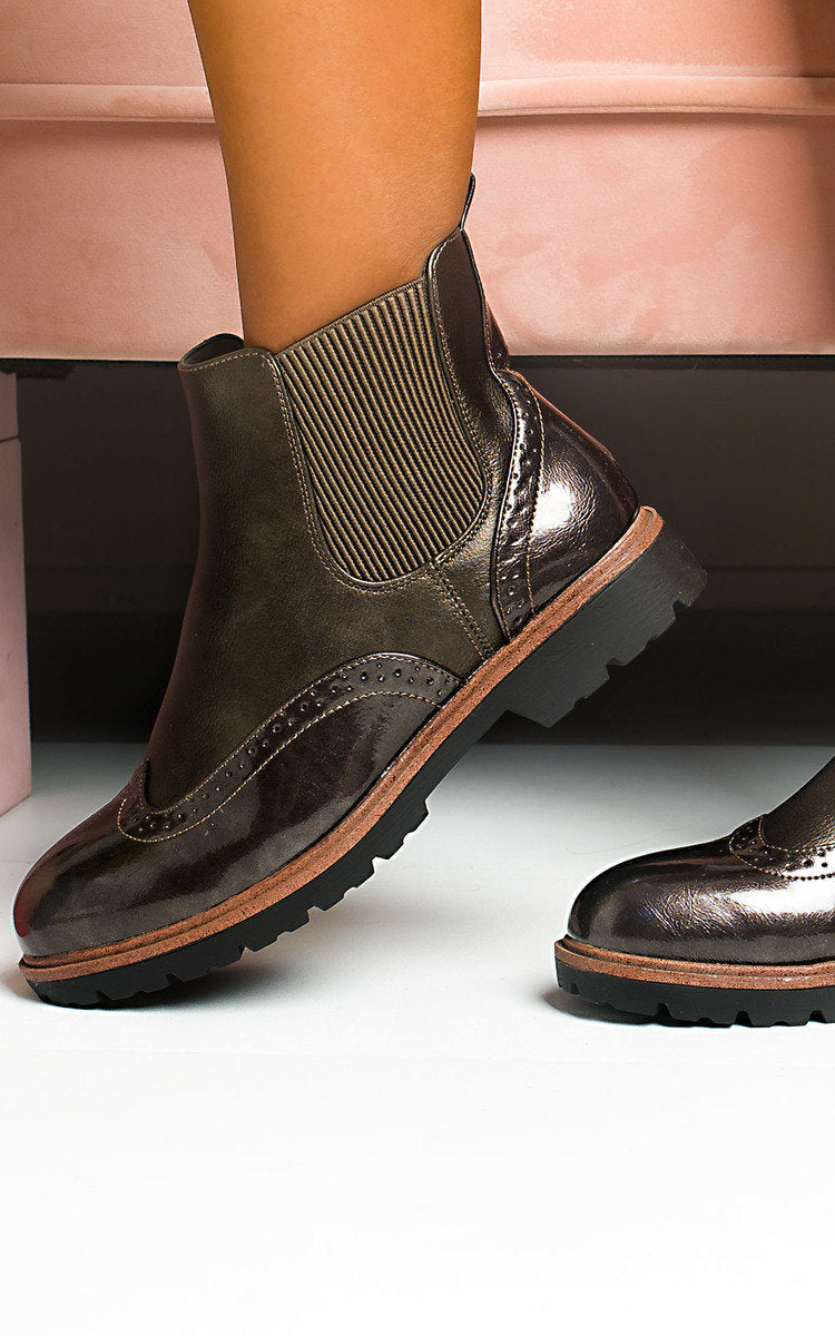 Faux Leather Brogue Chelsea Boots 🇬🇧
