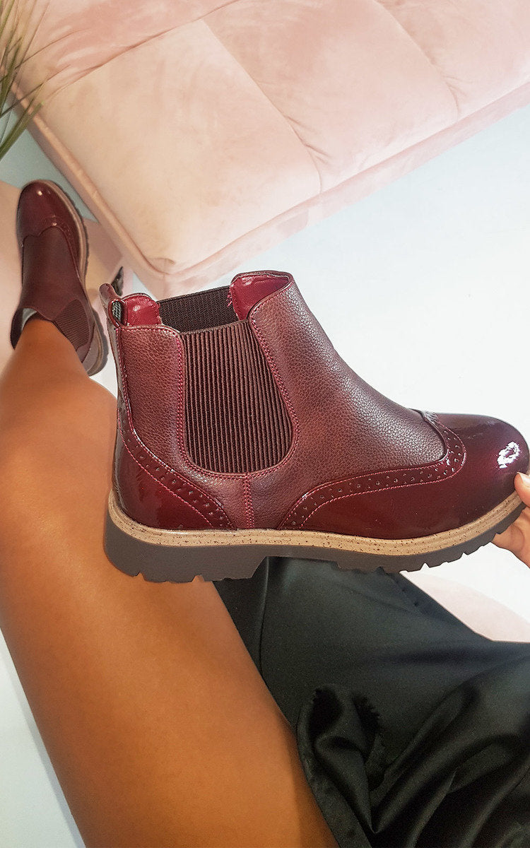 Faux Leather Brogue Chelsea Boots 🇬🇧