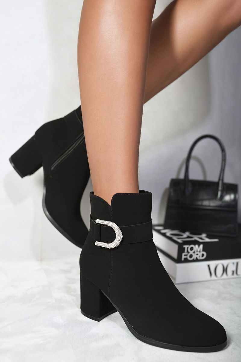 Rhinestone Buckle Chunky Block Heeled Boots 🇬🇧