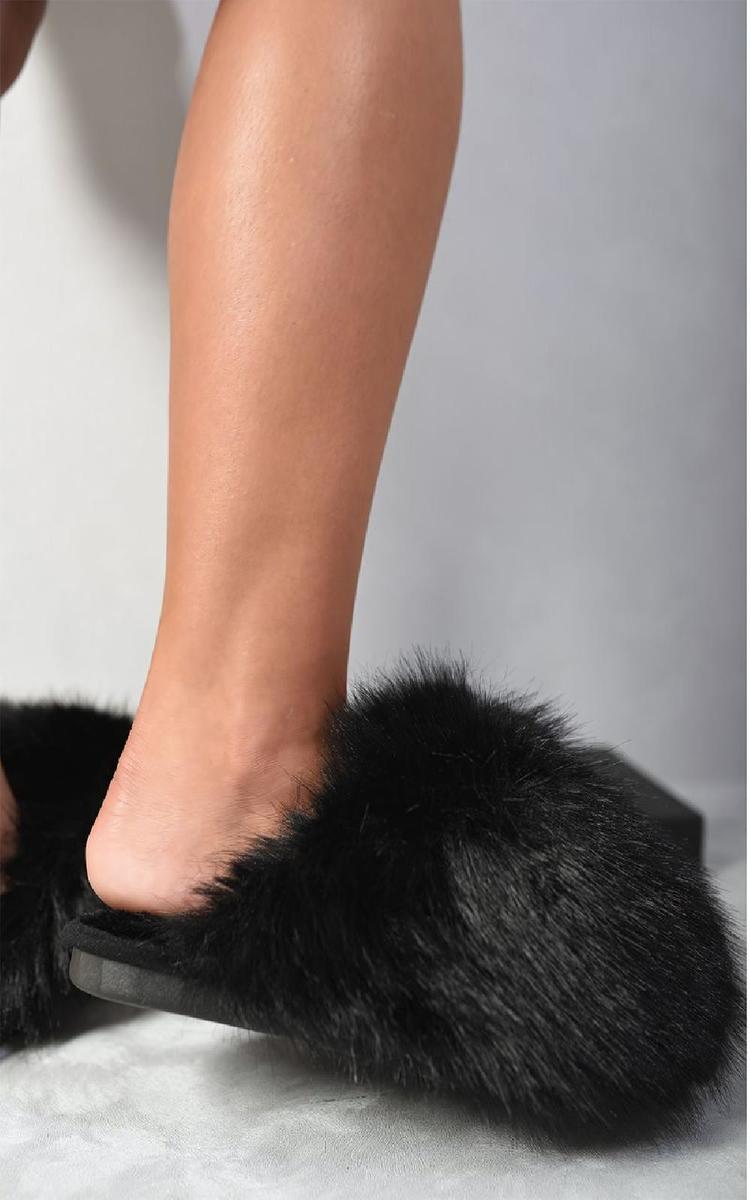 Fluffy Faux Fur Slippers 🇬🇧