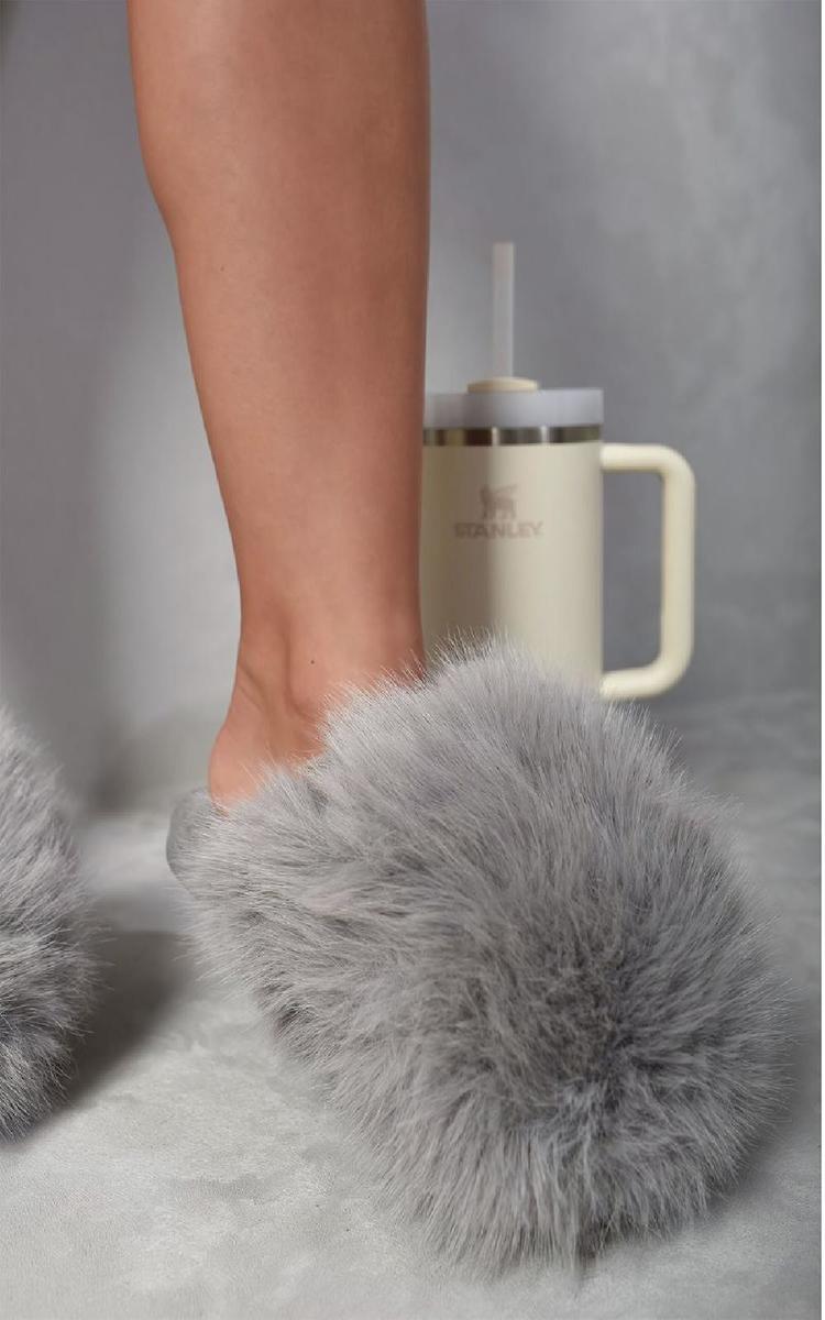Fluffy Faux Fur Slippers 🇬🇧