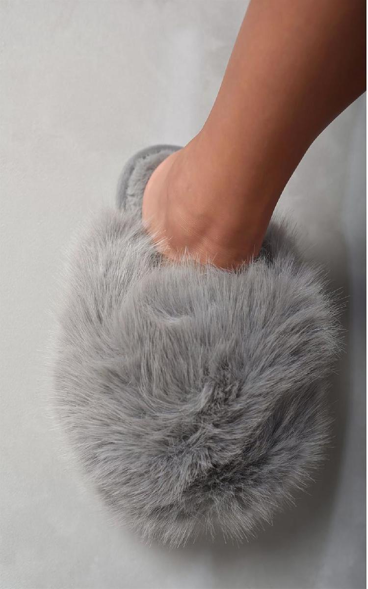 Fluffy Faux Fur Slippers 🇬🇧