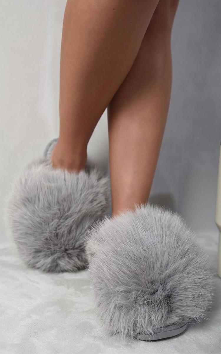 Fluffy Faux Fur Slippers 🇬🇧