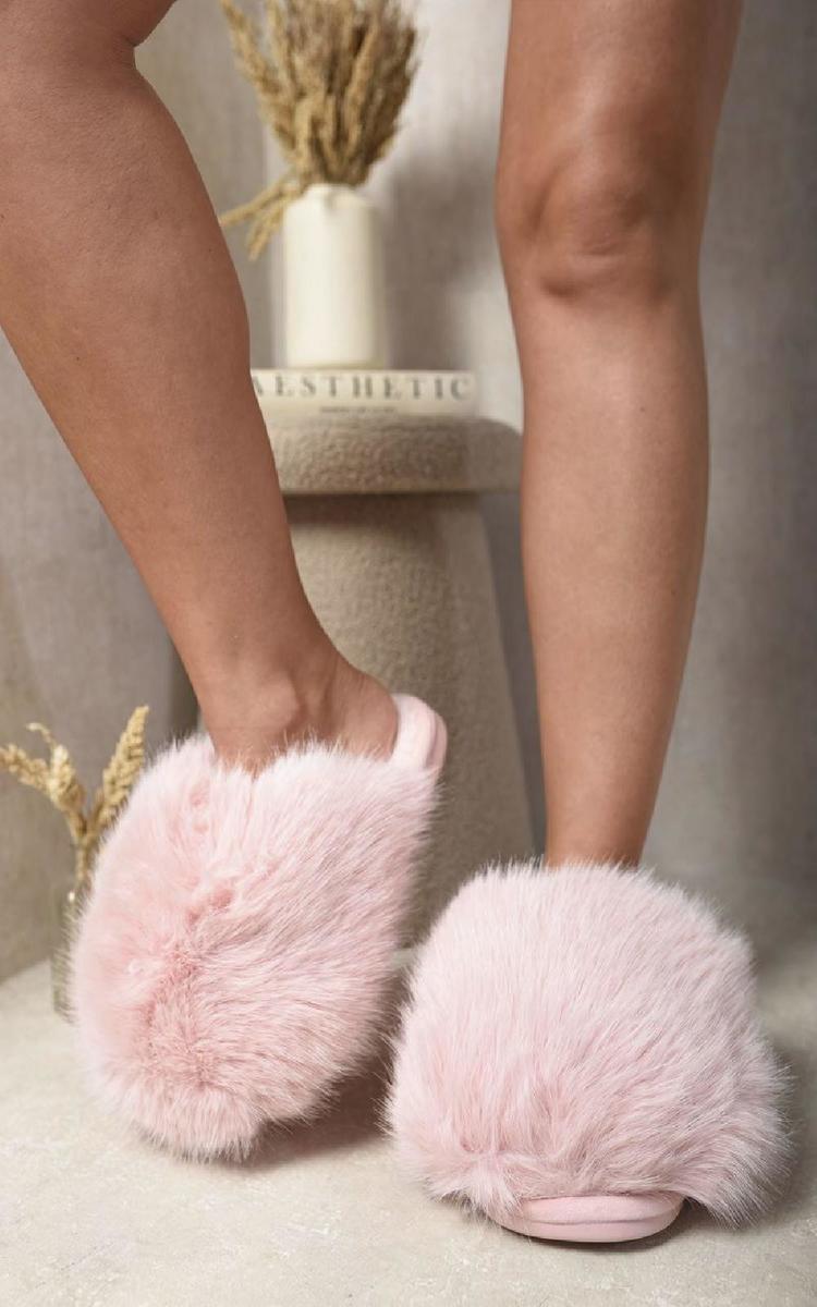 Fluffy Faux Fur Slippers 🇬🇧