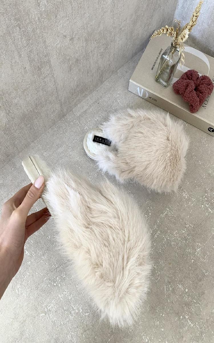 Fluffy Faux Fur Slippers 🇬🇧