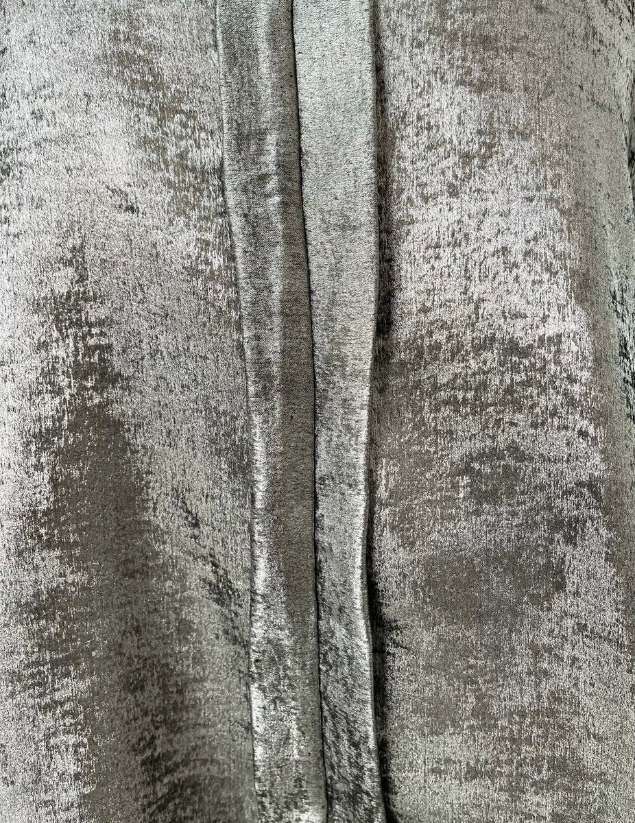 Metallic V-Neck Oversized Top 🇬🇧