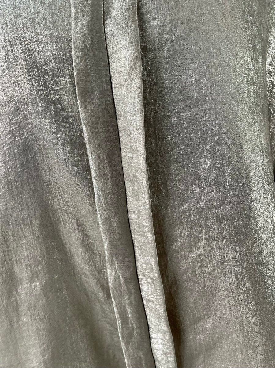 Metallic V-Neck Oversized Top 🇬🇧