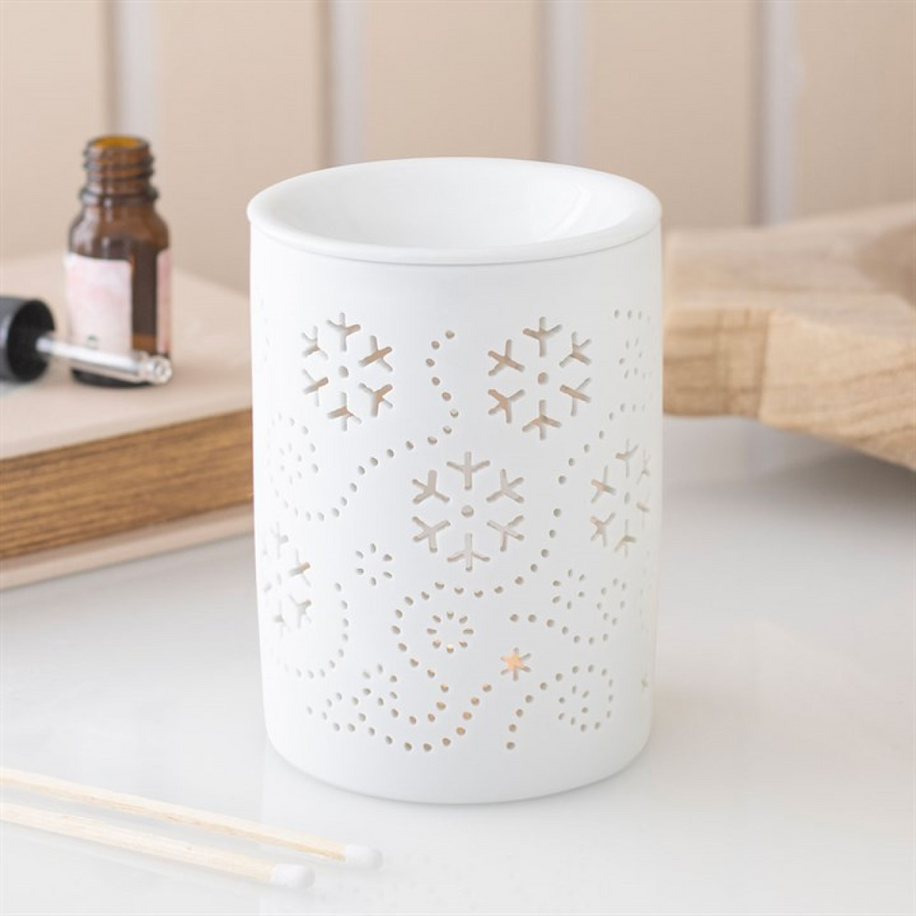 White Snowflake Cut Out Oil Burner and Wax Warmer 🇬🇧
