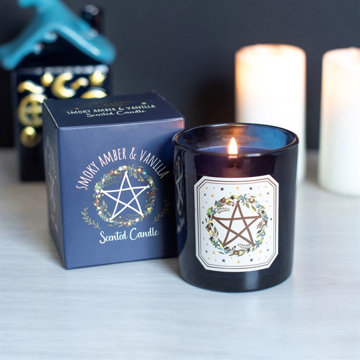 Solstice Wreath Smoky Amber & Vanilla Candle 🇬🇧