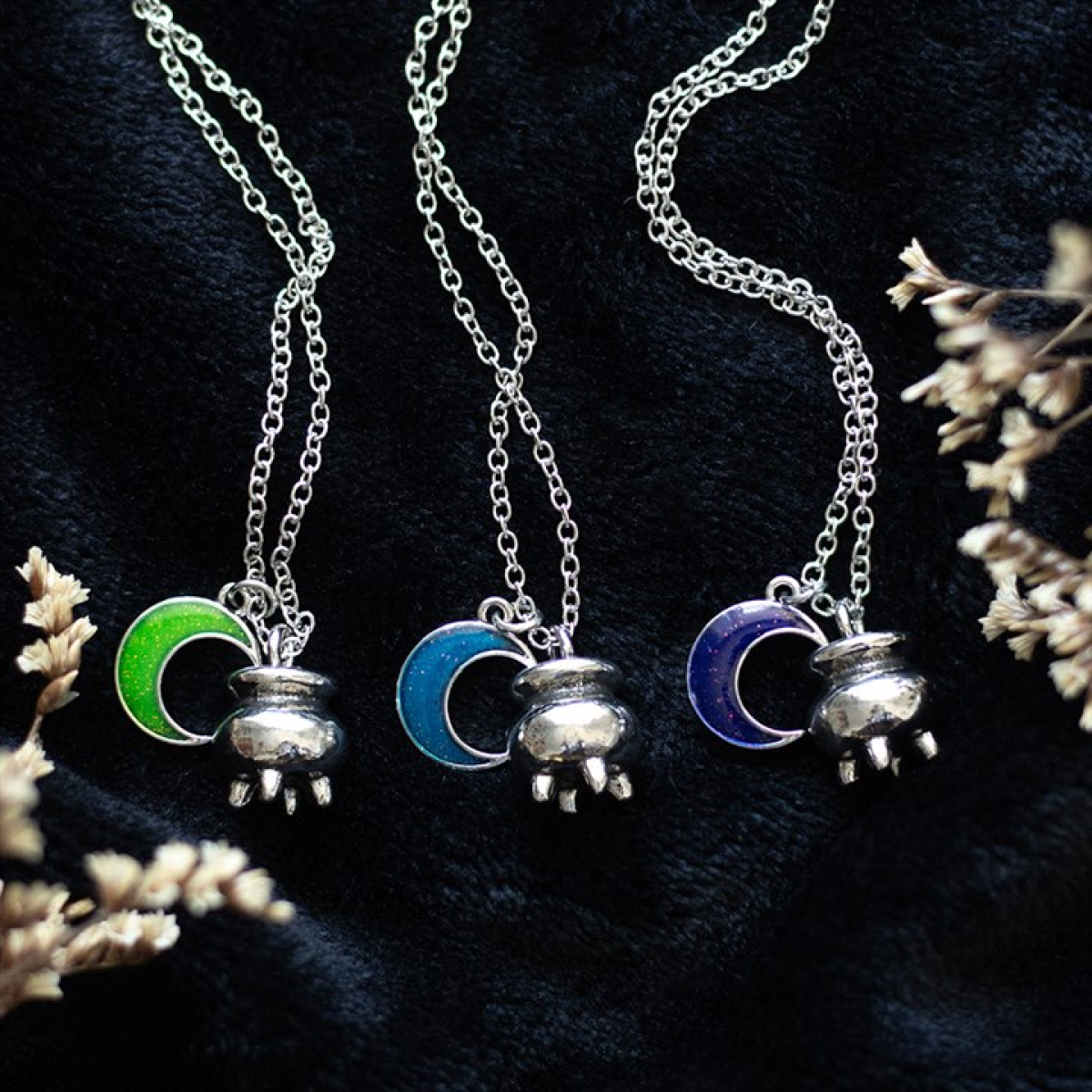 Set of 3 Coven Sisters Cauldron Charm Necklaces 🇬🇧
