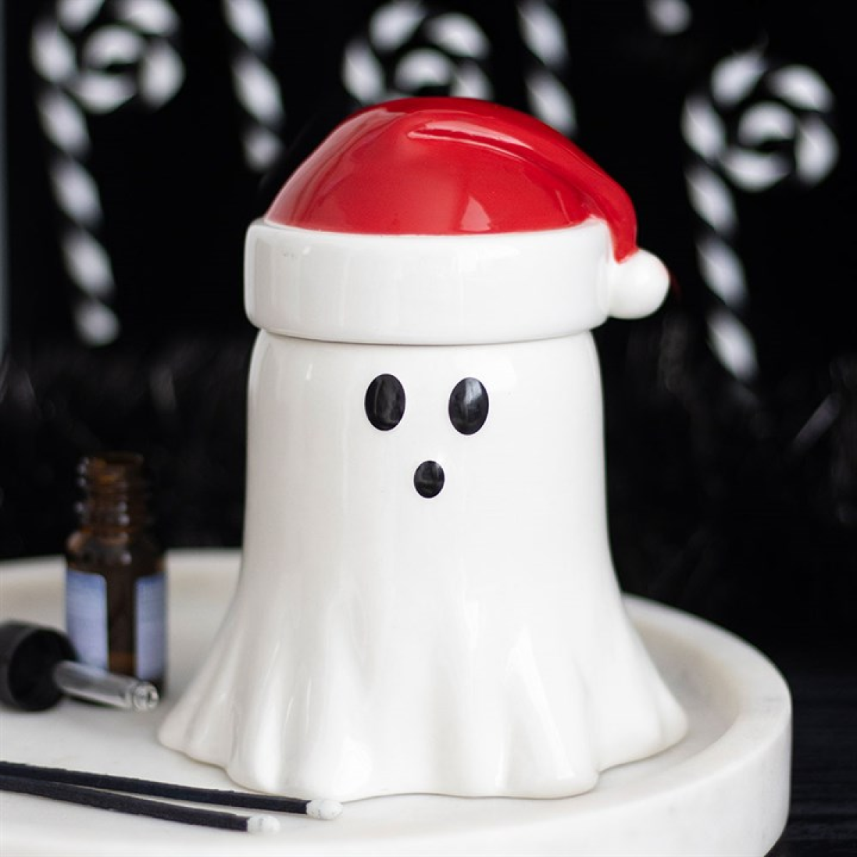 Ghost with Santa Hat Oil Burner and Wax Warmer 🇬🇧