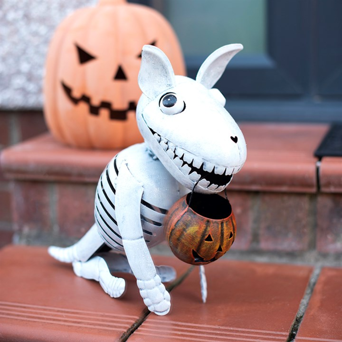Metal Skeleton Dog Ornament with Pumpkin 🇬🇧