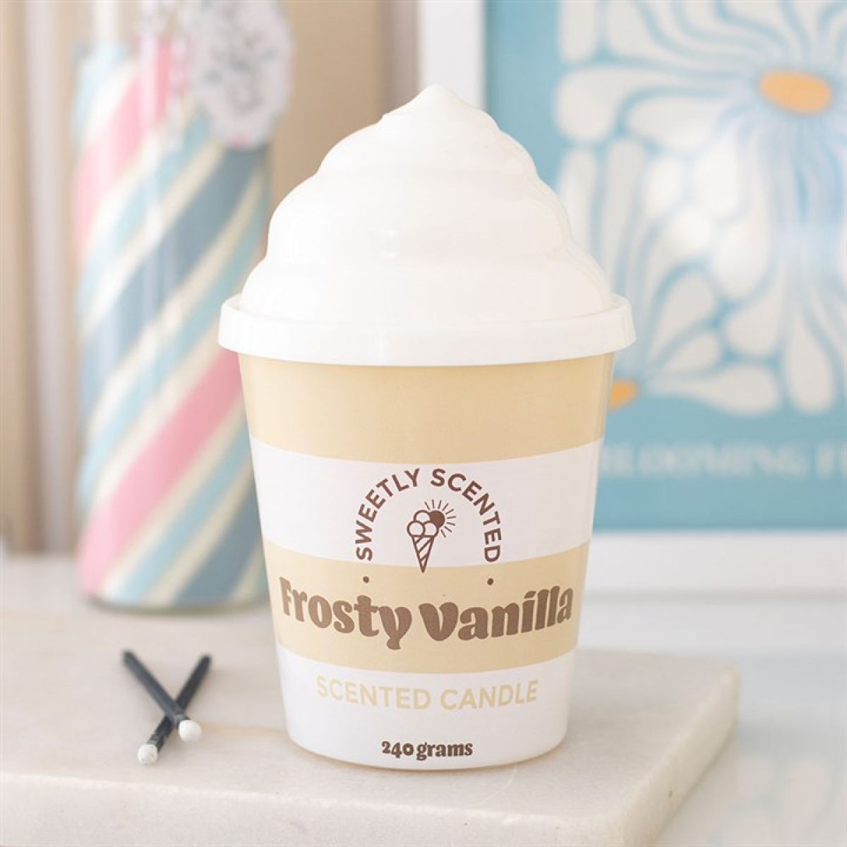 Frosty Vanilla Ice Cream Scented Candle 🇬🇧