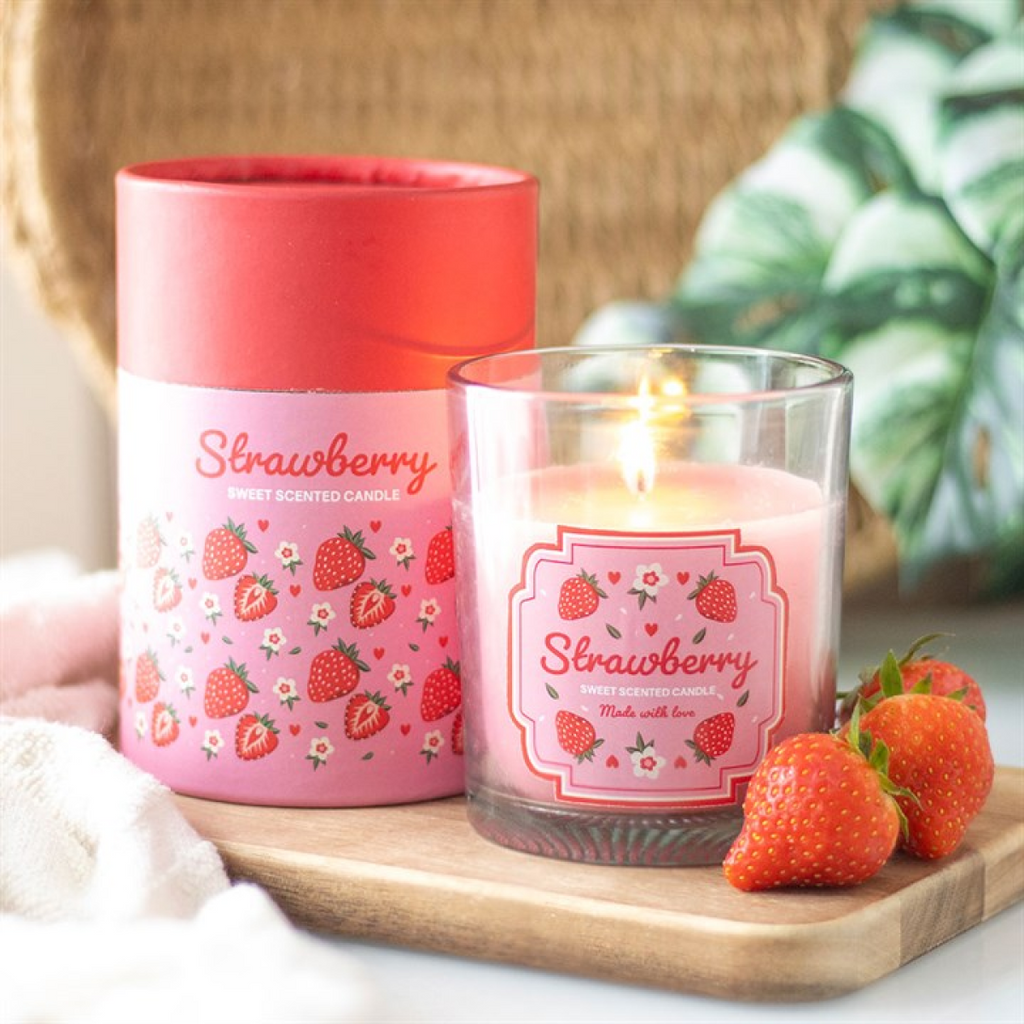 Strawberry Scented Candle 🇬🇧