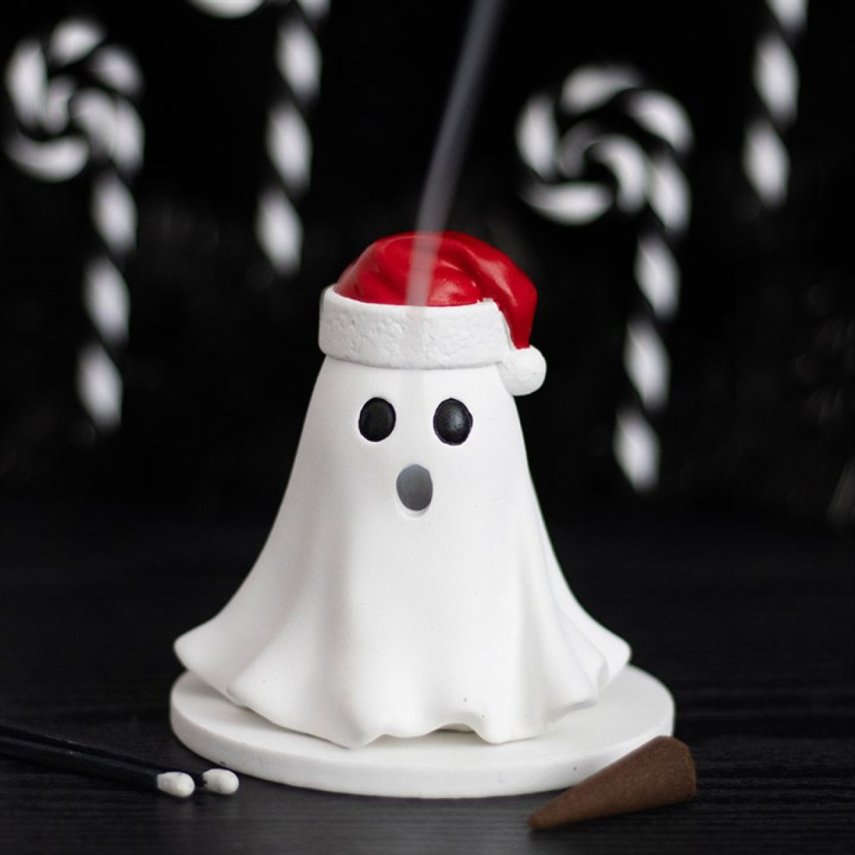 Ghost with Santa Hat Incense Cone Holder 🇬🇧