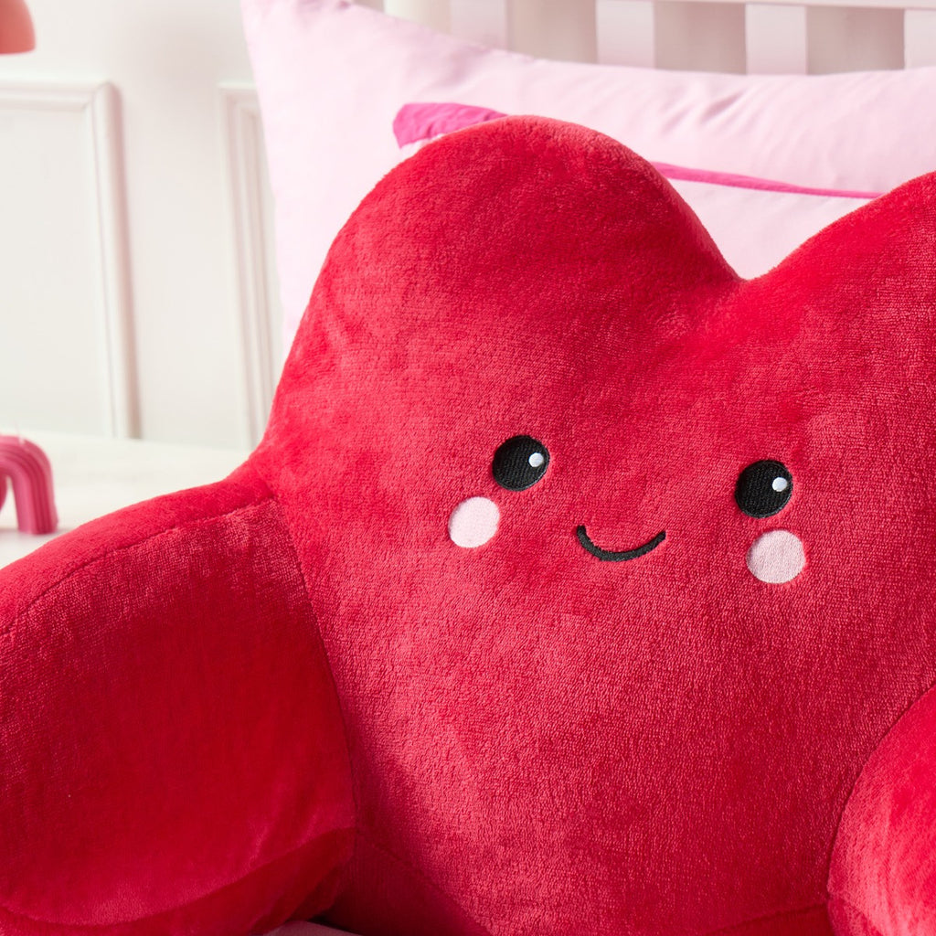 Harper The Heart Cuddle Cushion 🇬🇧