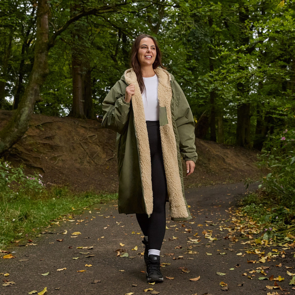 Adults Water Resistant Sherpa Drying Robe - Khaki/Beige 🇬🇧