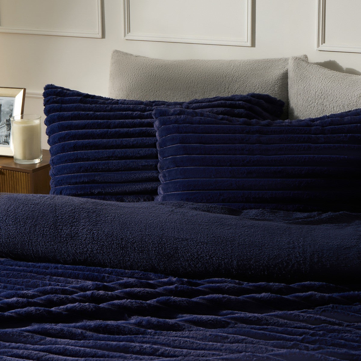 Ribbed Faux Fur Duvet Cover Set - Navy 🇬🇧