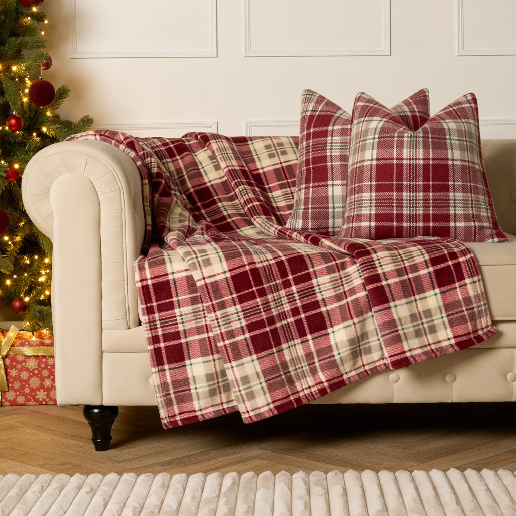 Traditional Christmas Check Printed Throw - Red 🇬🇧