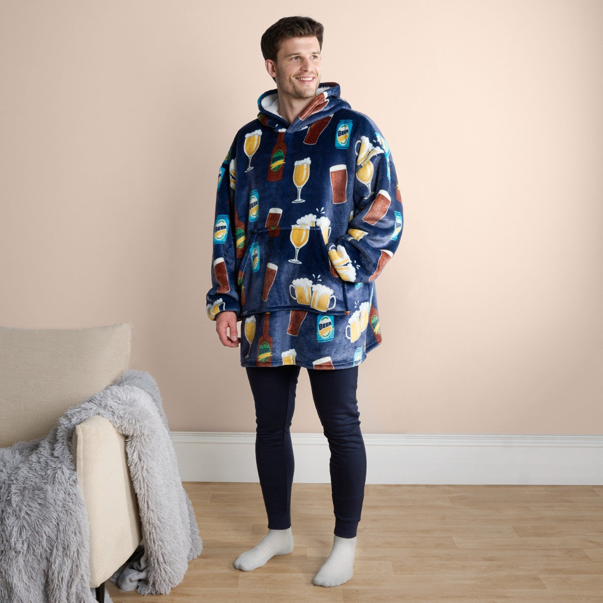 Adults Beer Pint Print Hoodie Blanket - Navy 🇬🇧