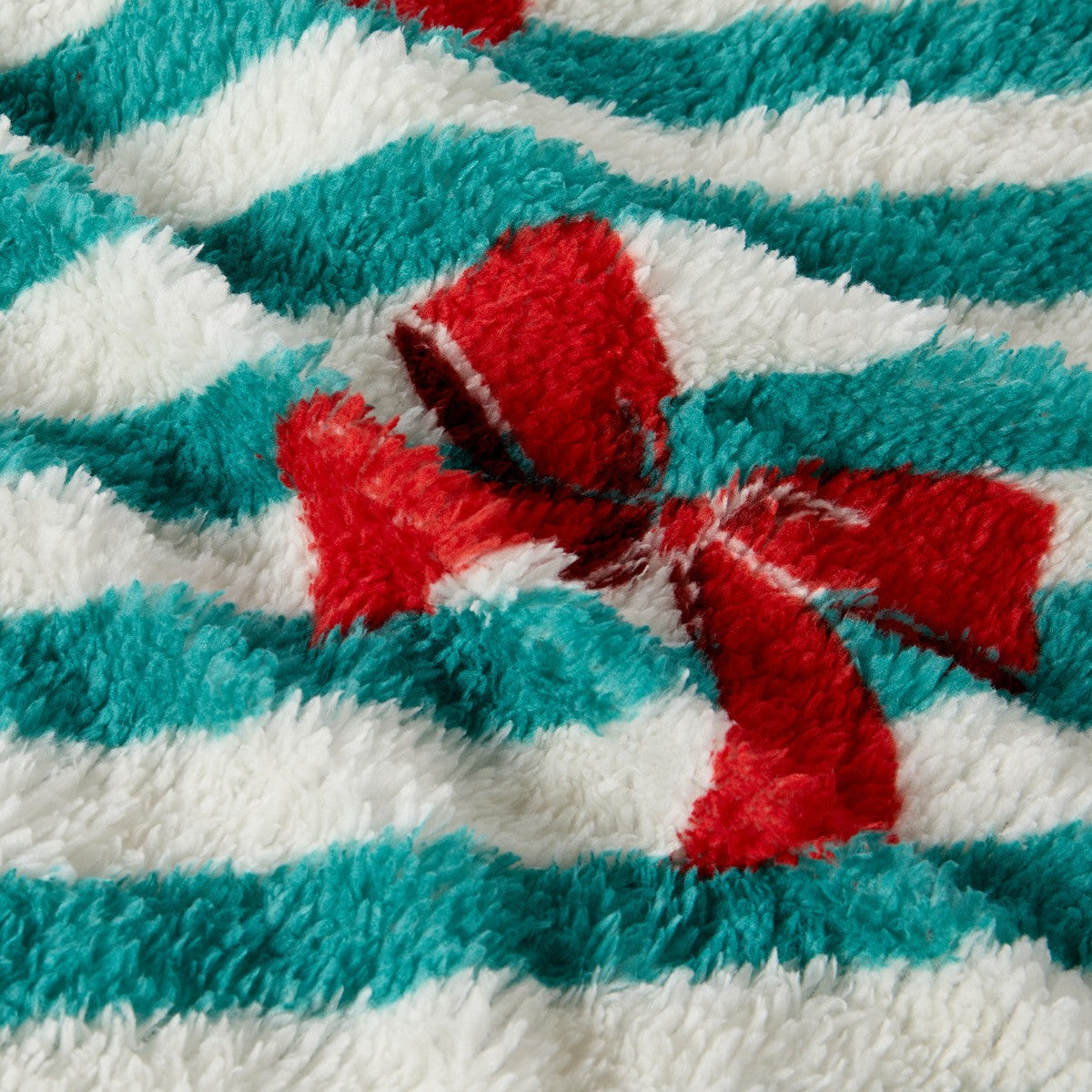 Bow Stripe Print Teddy Fleece Duvet Cover Set - Green/Red 🇬🇧