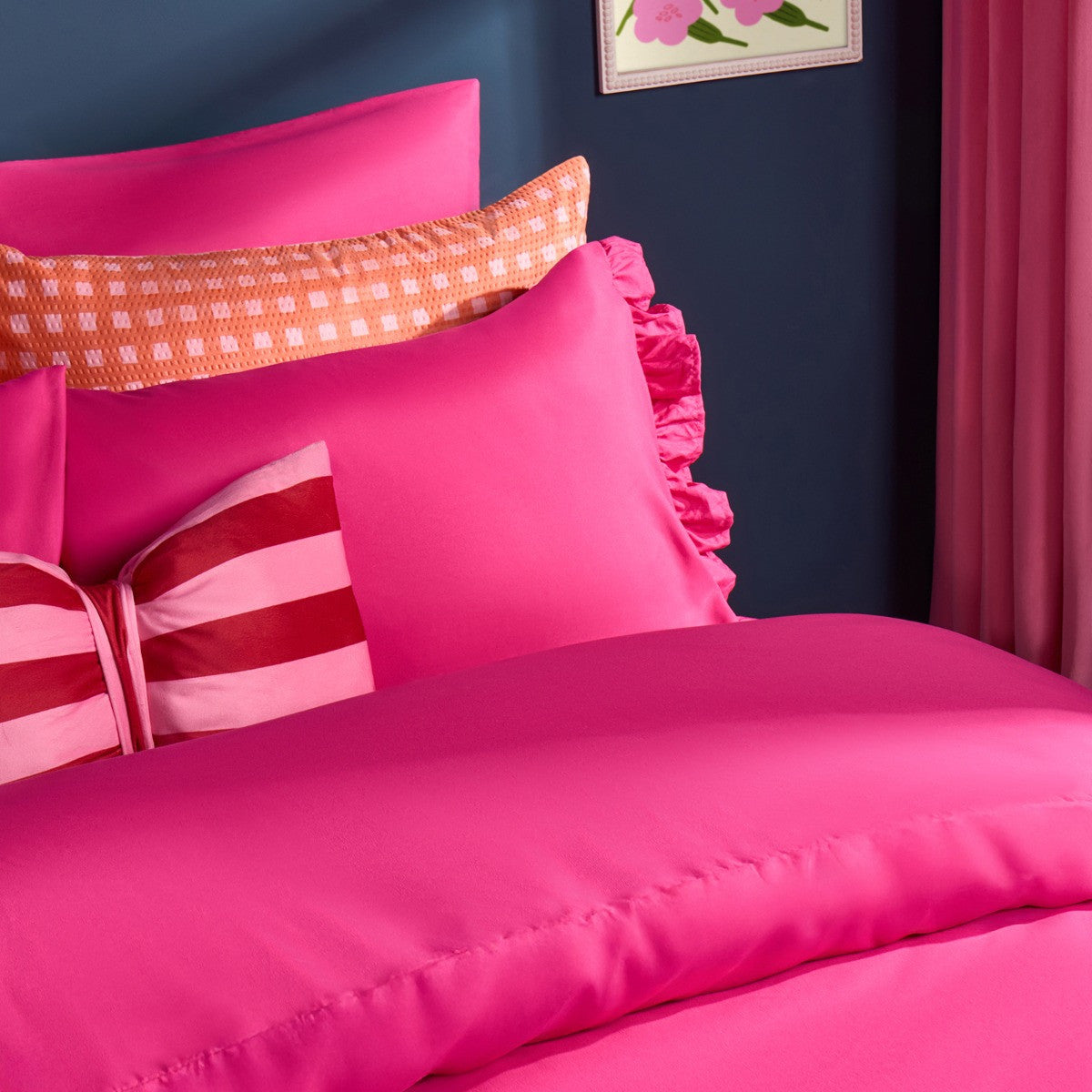 Frill Edge Duvet Cover Set - Hot Pink 🇬🇧