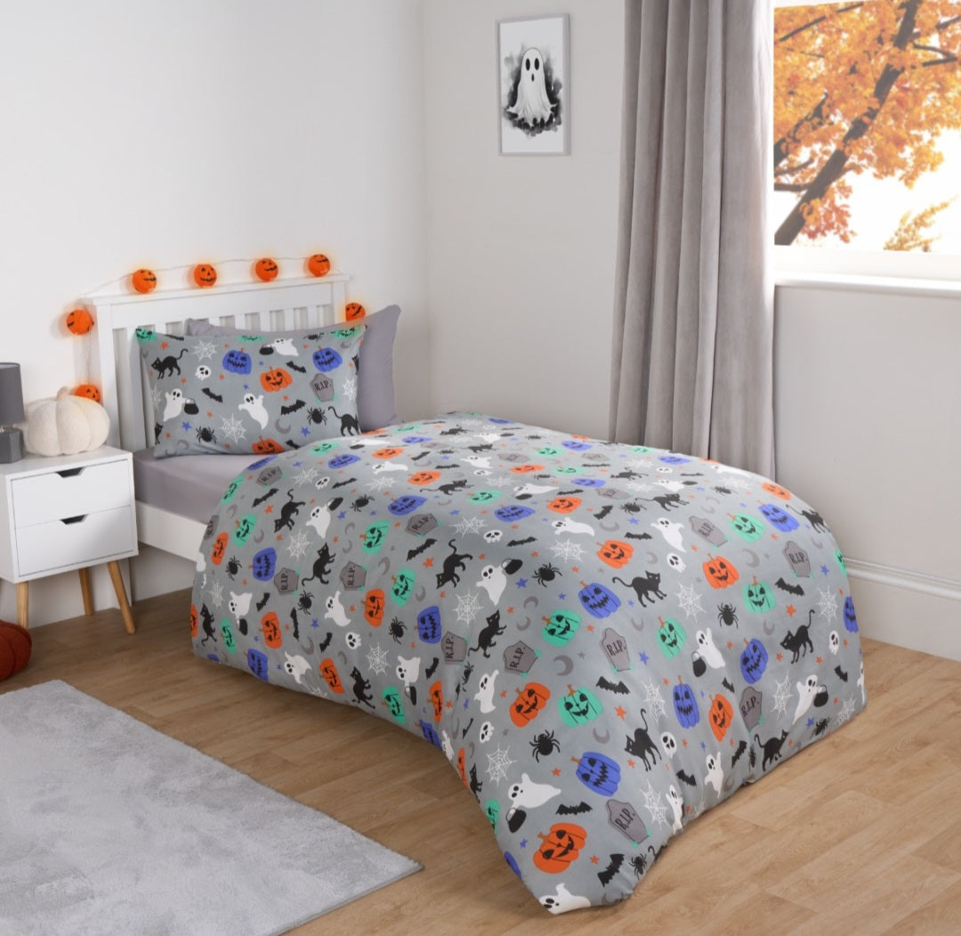 Halloween Ghouls Duvet Cover Set - Grey 🇬🇧
