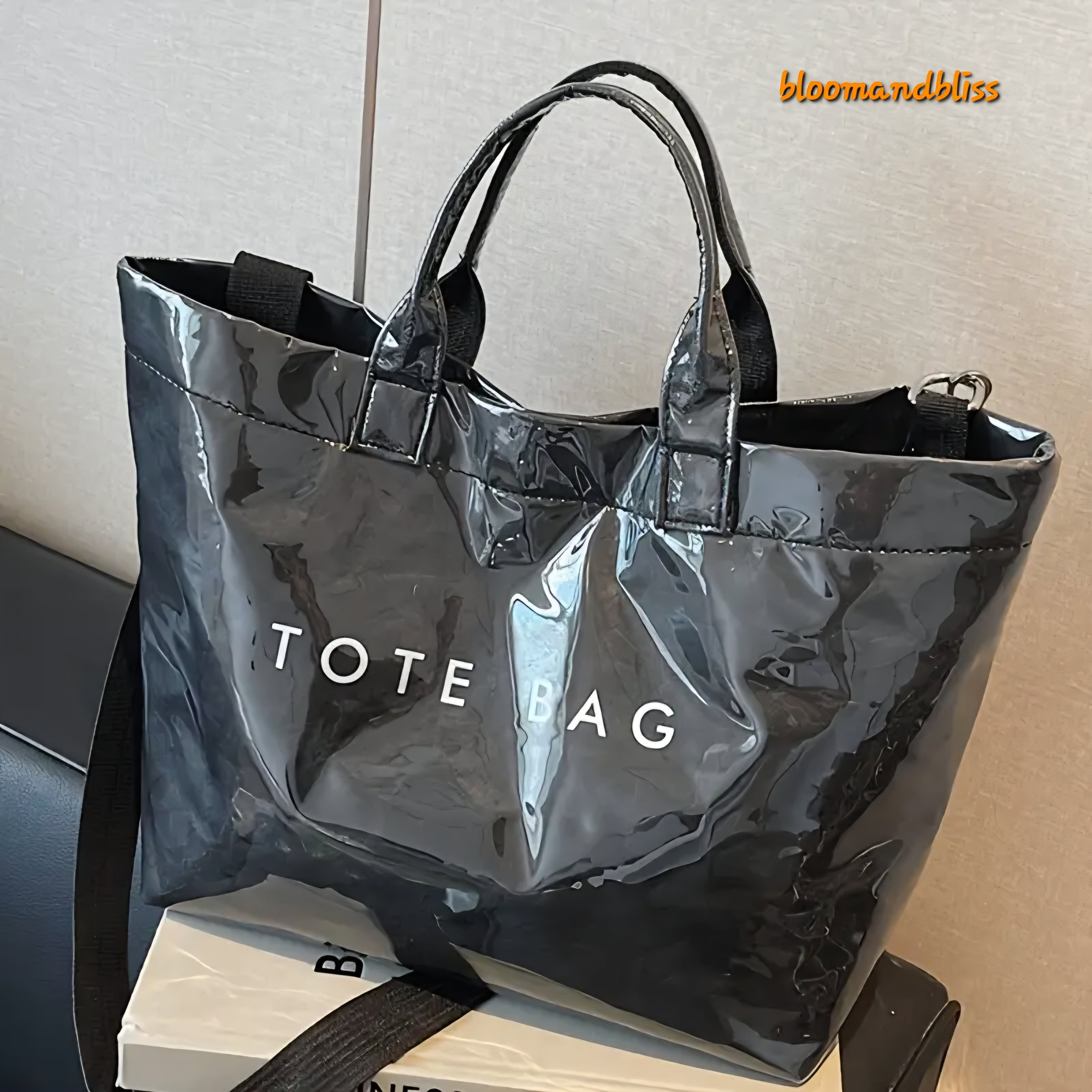 Ladies tote bag with adjustable strap 🇨🇳