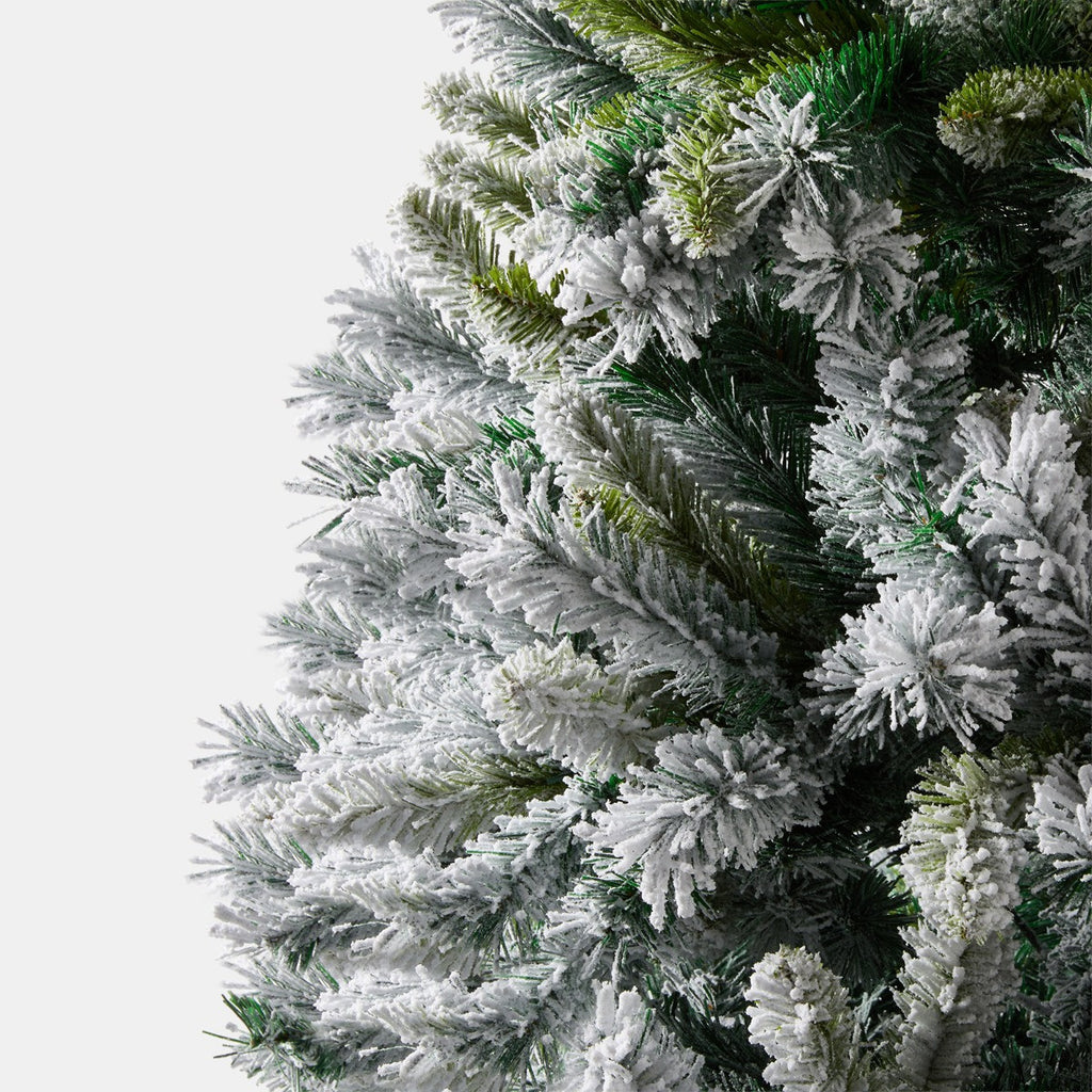 Premium Snowy Christmas Tree, Green - 7ft
 🇬🇧