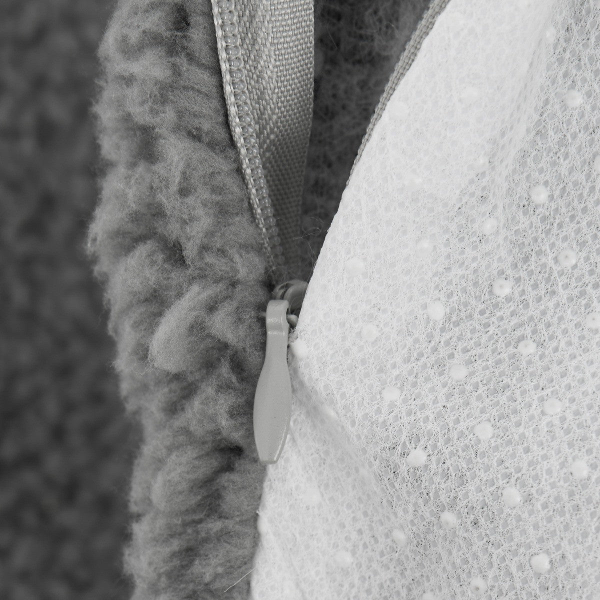 Self Heated Pet Mat - Grey 🇬🇧