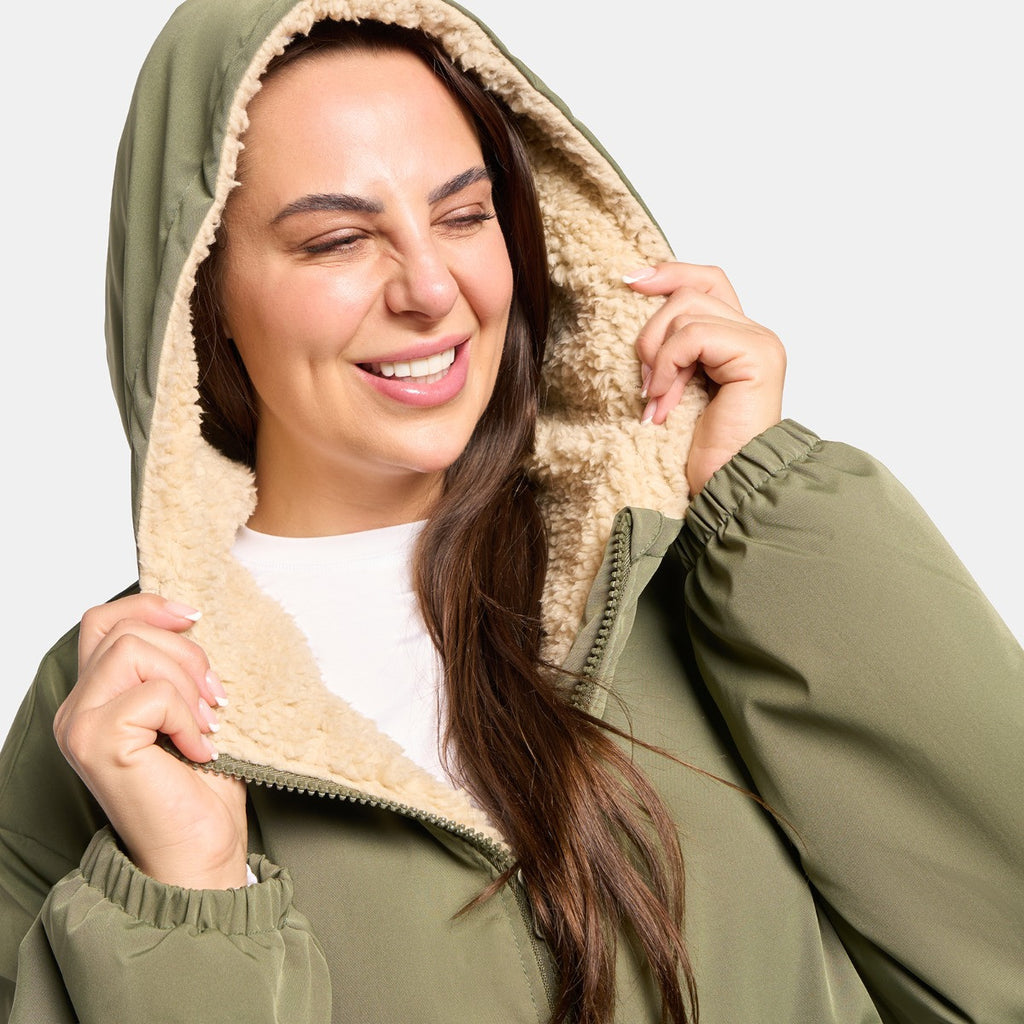 Adults Water Resistant Sherpa Drying Robe - Khaki/Beige 🇬🇧