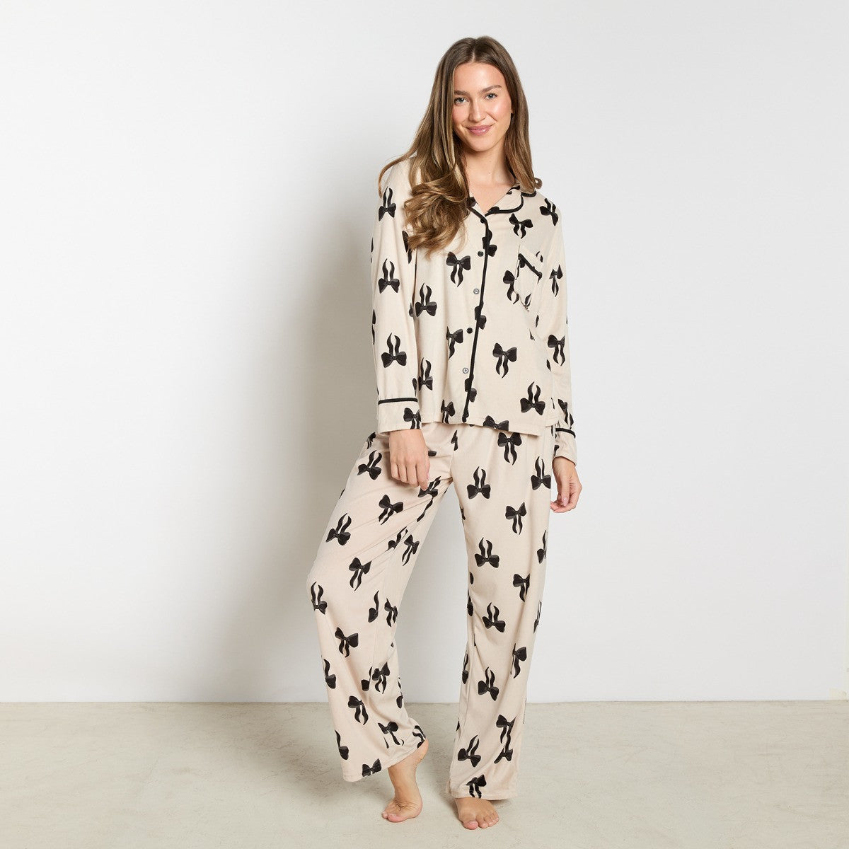 Bow Print Button Through Pyjama Set 🇬🇧