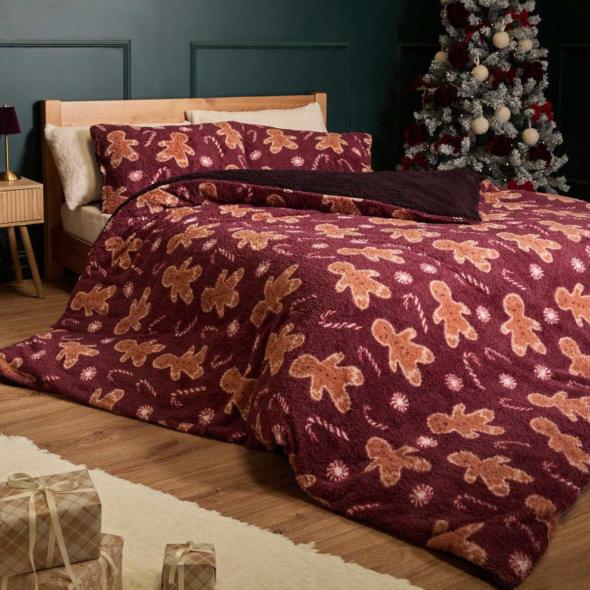 Gingerbread Man Print Teddy Fleece Duvet Cover Set - Burgundy 🇬🇧