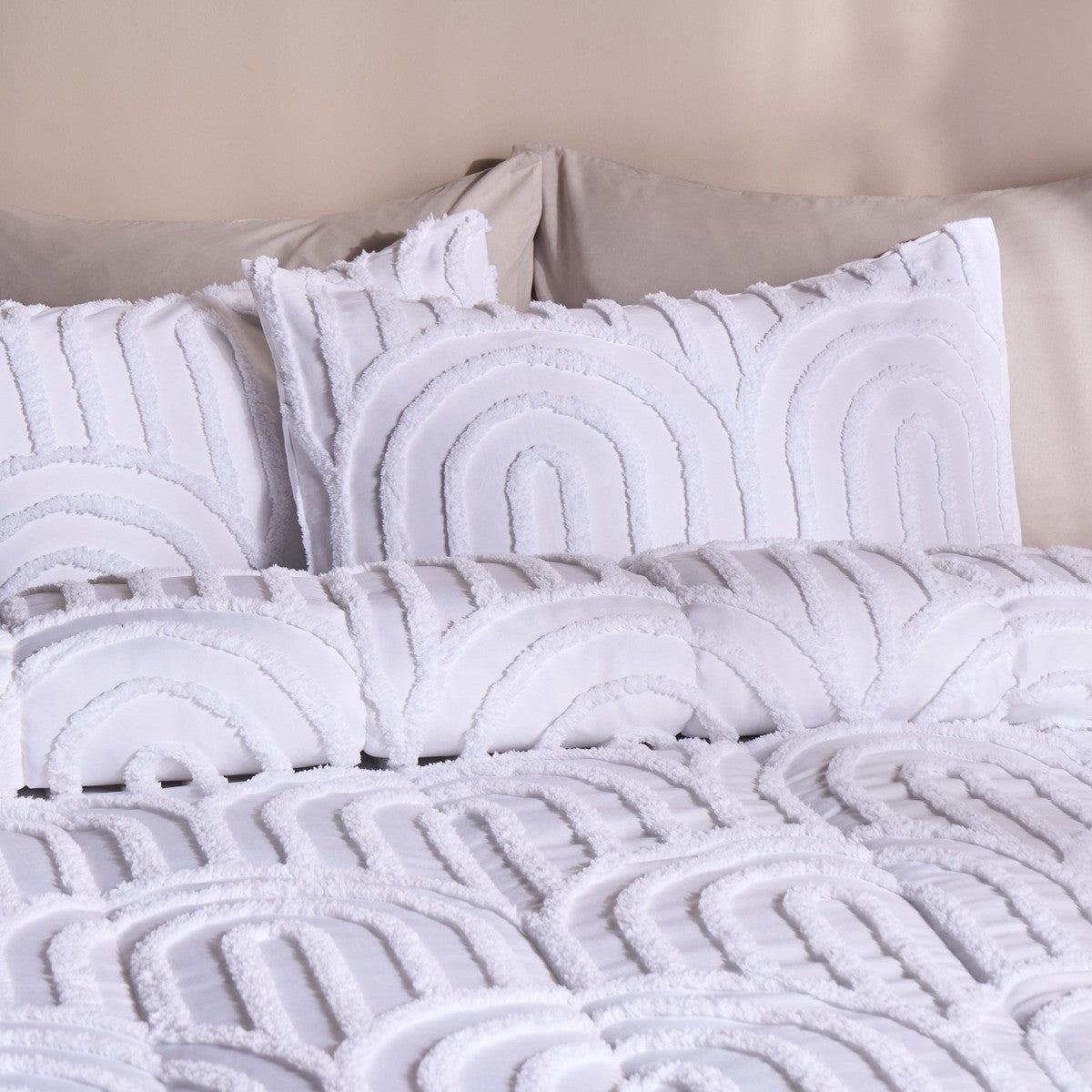 Tufted Arches Quilted Coverless 7.5 Tog Duvet Set - White 🇬🇧
