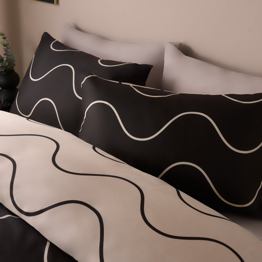 Waved Lines Print Duvet Cover Set - Monochrome 🇬🇧